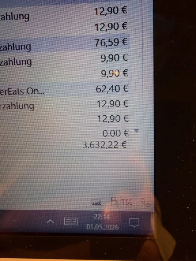 Heute endet unser Experiment.

Vor 2 Wochen haben wir unsere Öffnungszeiten gekürzt. Von 6 auf 4 Tage.

Das Zwischenergebnis nach 2 Wochen:
✓ Bessere Qualität
✓ Bessere Stimmung im Team
✓ Mehr Umsatz als vorher

Heute entscheidet sich, ob wir dauerhaft bei 4 Tagen bleiben können.

Wenn ihr heute Bock auf Pizza habt, helft ihr uns zu beweisen, dass gute Pizza und faire Arbeitsbedingungen kein Widerspruch sind.

Heute Sonntag 11–22 Uhr für euch da.

Bestellung über Link in Bio oder siprego.de 🍕

#pizzaaugsburg #augsburg #pizzanapoletana #siprego #4tagewoche