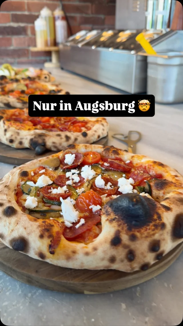 DAS ist Pizza! 🍕🤤 Markiere jemanden, der sich eine Pizza verdient hat? ❤️

Unsere Öffnungszeiten:

Do: 11:00-22:00
Fr: 11:00-23:00
Sa: 17:00-23:00
So: 11:00-22:00

Jetzt bestellen und liefern lassen oder selber abholen! 🫶🏼

☎️ 0821/20817218 
🌐 siprego.de

#pizza #augsburg #siprego