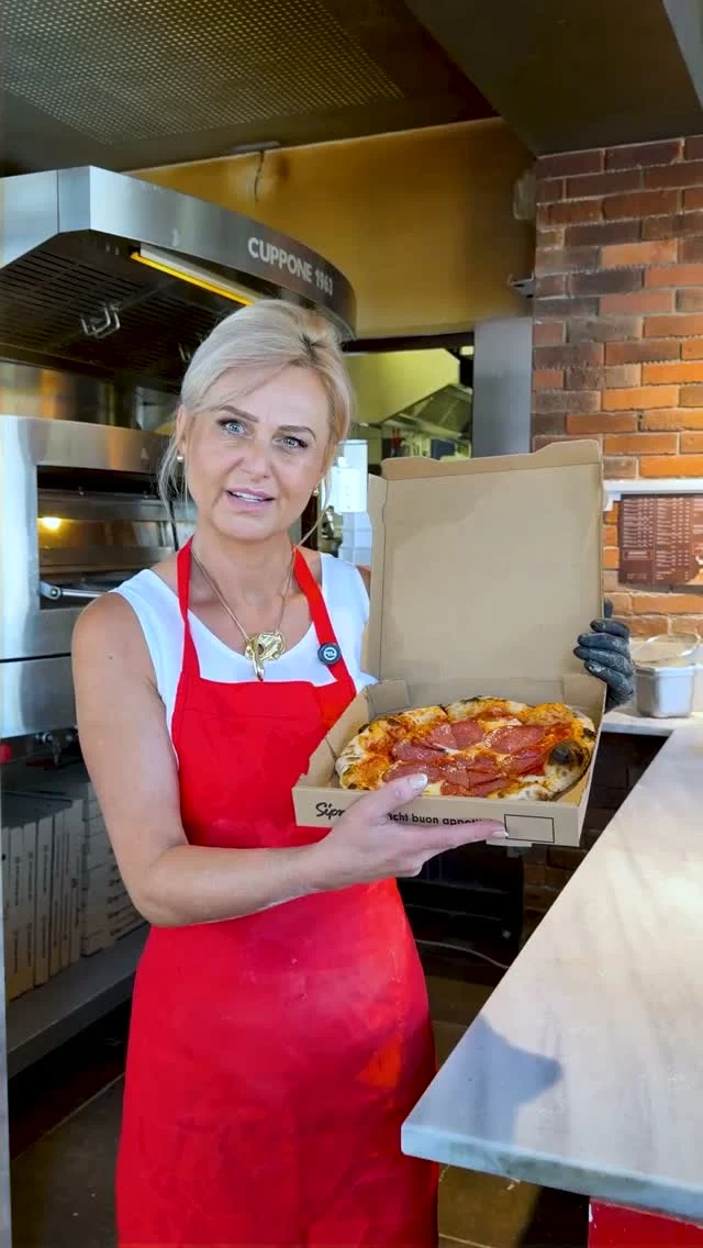 Spenden Part 5 ❤️
Diese Woche durften wir unsere Pizzaspende ans Antoniushaus in Augsburg bringen. 🍕
Danke für den herzlichen Empfang – wir hoffen, es hat geschmeckt! Bis nächste Woche. 🙌
#pizza #augsburg #restaurant #foodspot