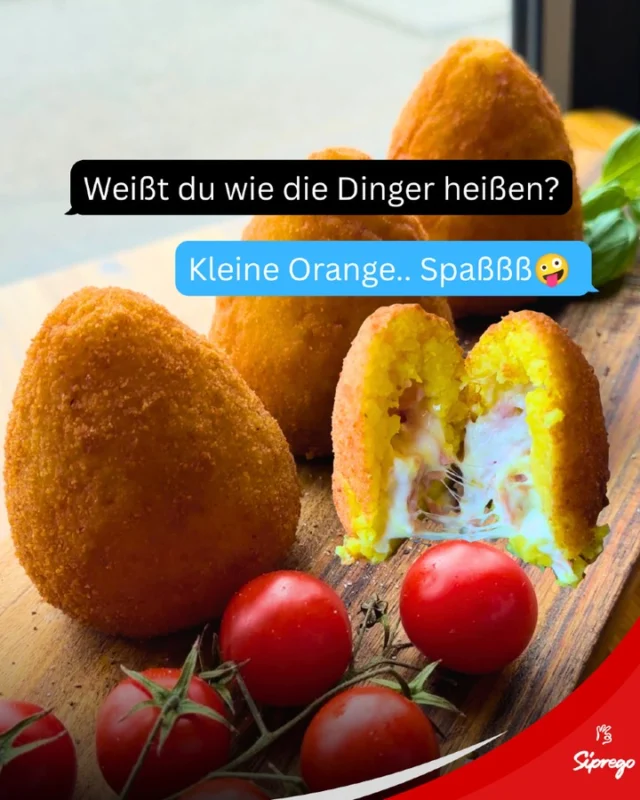 Ein Reisball der sich für Obst hält. 🍊
Arancini heißt übersetzt „kleine Orangen" wegen Form und Farbe. Sonst hat das Ding mit Orangen nix zu tun.
Gibt's seit über 1000 Jahren, kommt aus Sizilien, und der Streit um den Namen läuft immer noch.
Bei uns: Ragù, 4 Käse, Genovese, Veggie.

Do–So, Hessenbachstraße 1 in Augsburg.

#arancini #sizilien #augsburg #siprego #streetfood #italienischessen