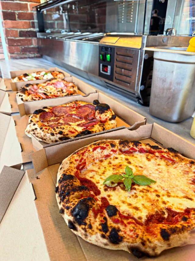 DAS ist Pizza! 👏🏼🍕 

Siprego Pizza = Pizza Napoletana ABER knuspriger! 🤤

Besuche uns:
SIPREGO
HESSENBACHSTR. 1
86157 Augsburg

Restaurant | Abholung | Lieferung

#pizzanapoletana #augsburg #augsburgfood