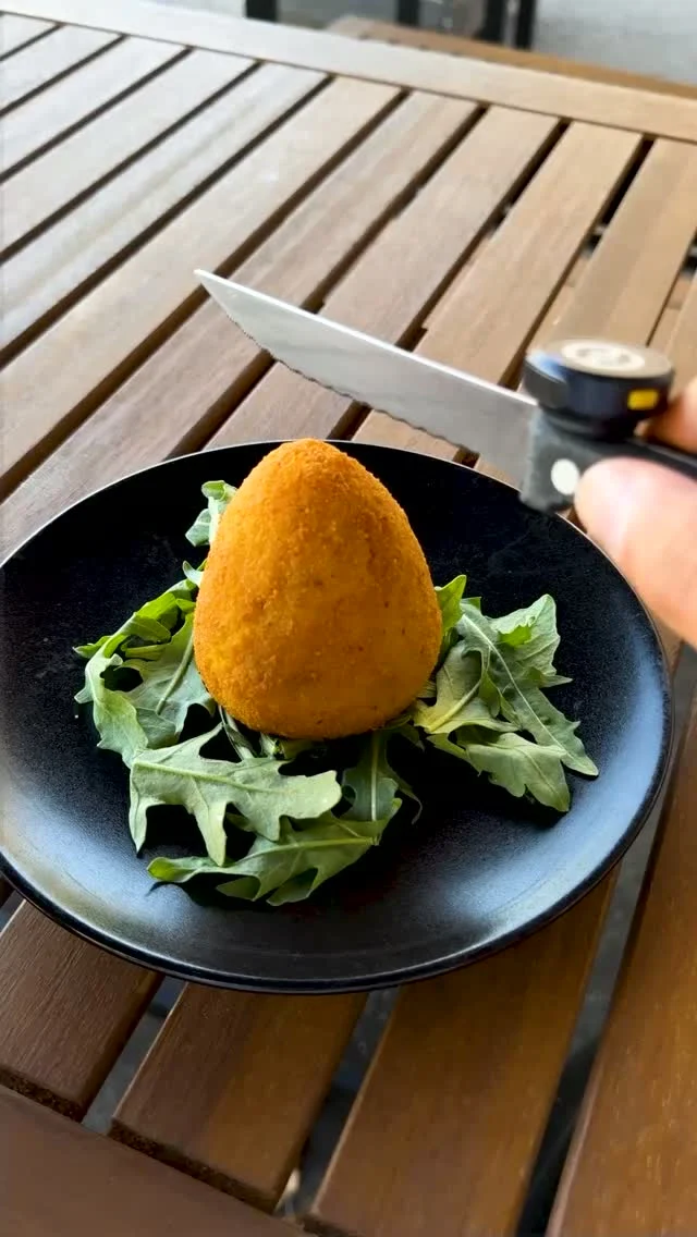keine Worte einfach zuhören 👂
#arancini #food #siprego #augsburg